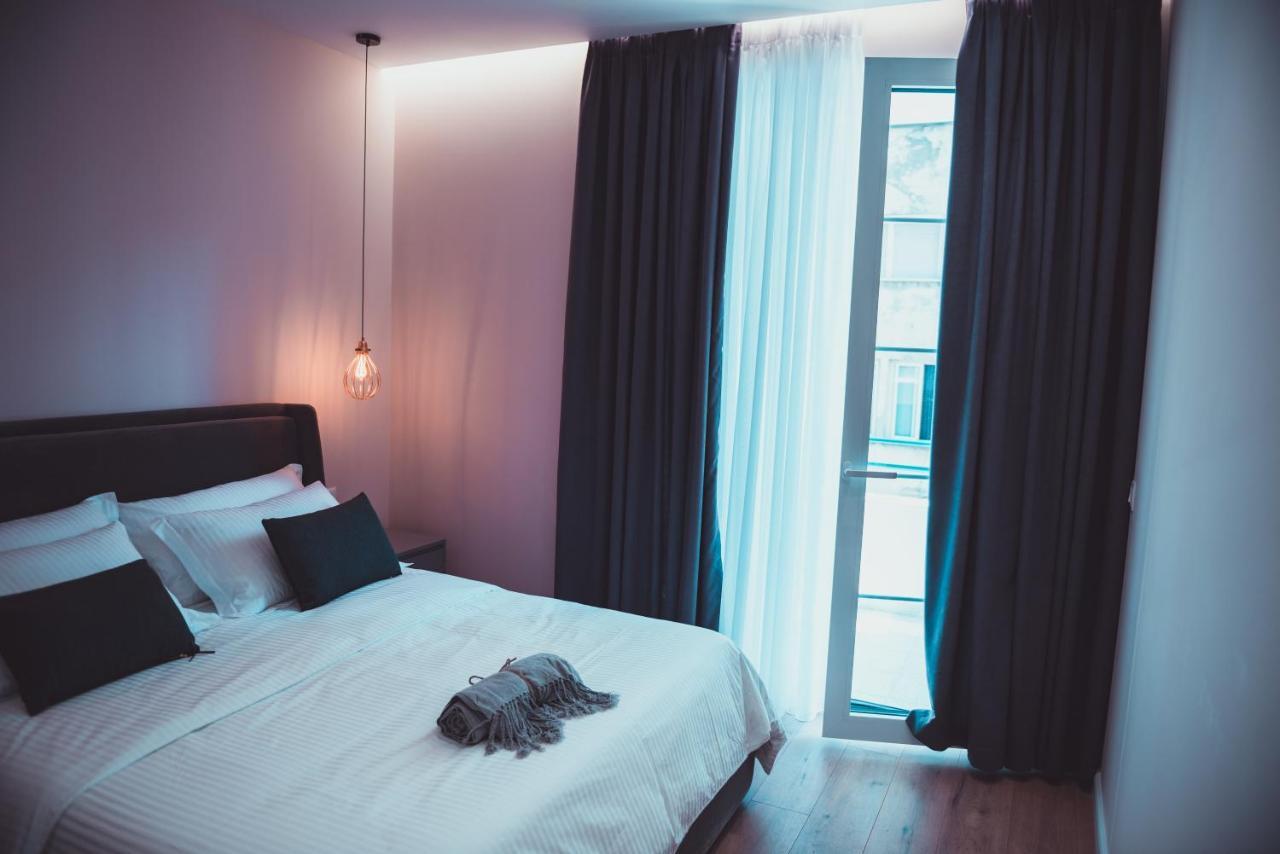 Tam Skanderbeg Square City Center Apartment No2 Tirana Exterior photo