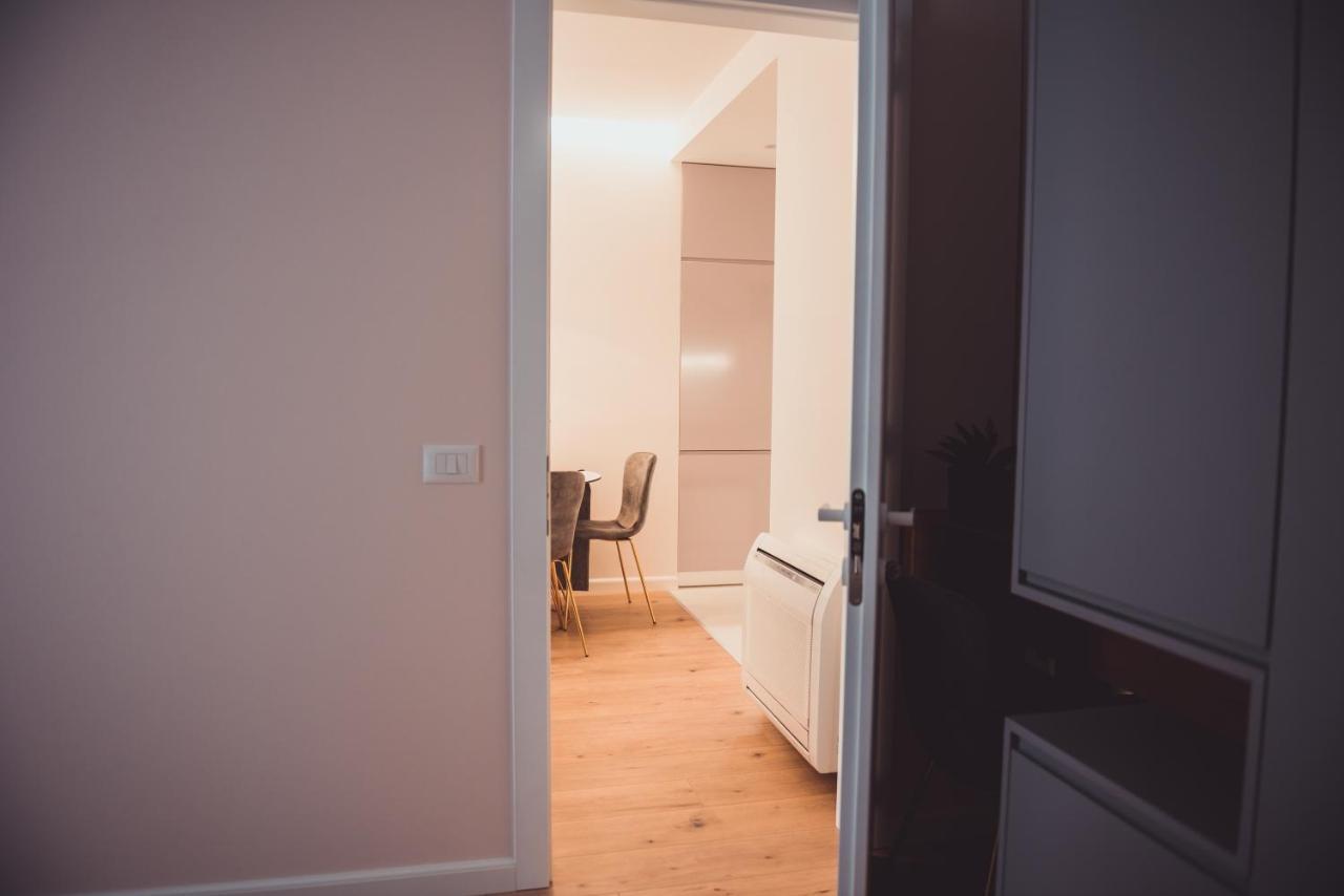 Tam Skanderbeg Square City Center Apartment No2 Tirana Exterior photo